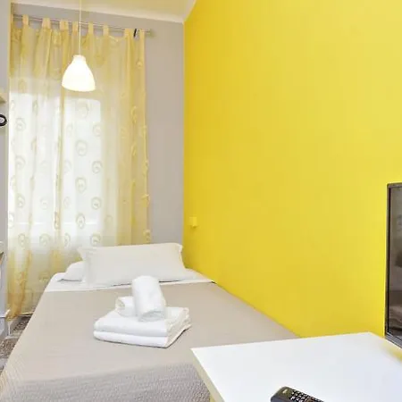 Yellow Nocleg ze śniadaniem
