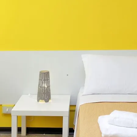 Yellow * רומא