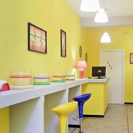Yellow Nocleg ze śniadaniem
