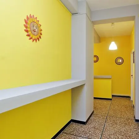 לינה וארוחת בוקר Yellow
