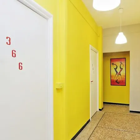 Yellow לינה וארוחת בוקר רומא